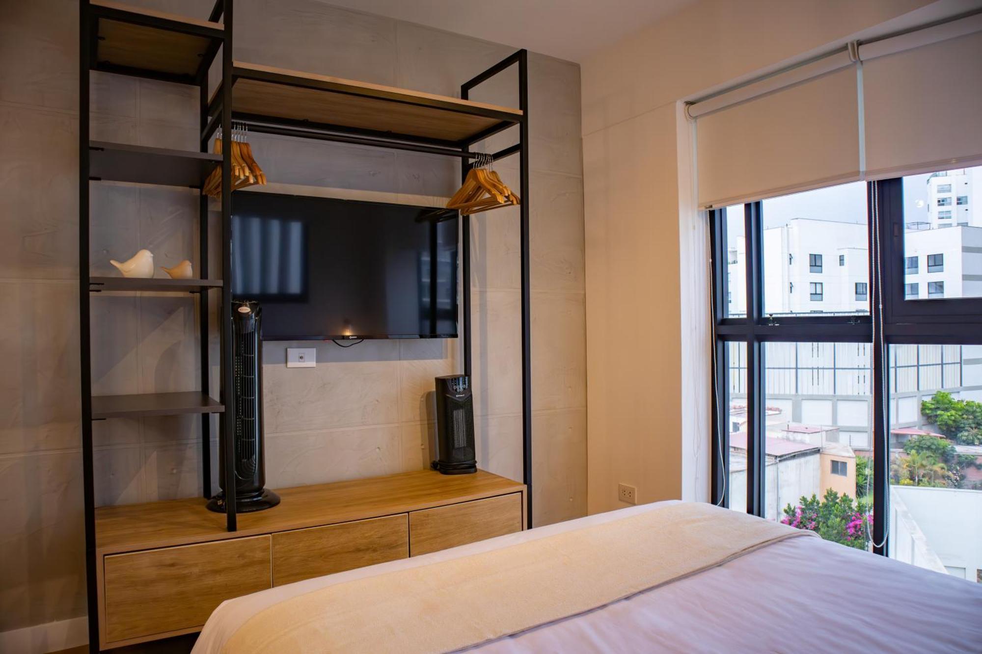 Pendragon By Wynwood House Apartment